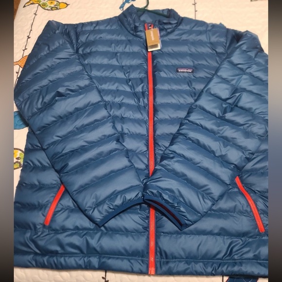 Patagonia Red and Blue Puffer Jacket - Picture 1 of 5